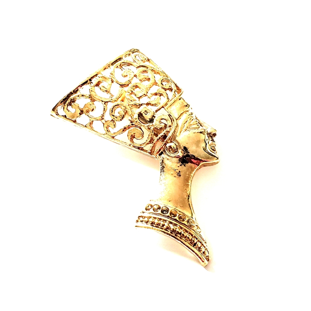 Golden Nefertiti Brooch!